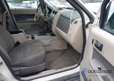 2010 Ford Escape Xlt z USA, uszkodzony, nr VIN 1FMCU0D77AKA09367